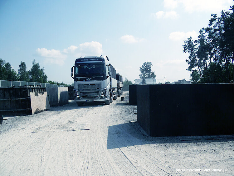 Transport szamb betonowych  w Tolkmicku